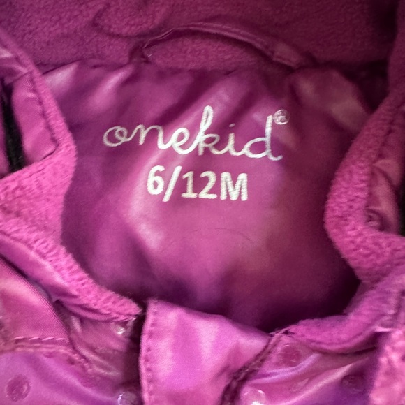 Onekid CAR SEAT SAFETY INFANT ROAD COAT® SNOW SUIT - PLUM 6-12 Months Down Fill - Picture 4 of 6